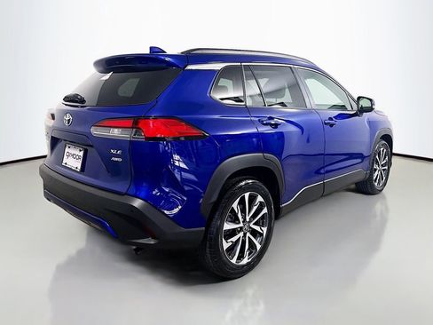 Certified 2022 Toyota Corolla Cross XLE image 7