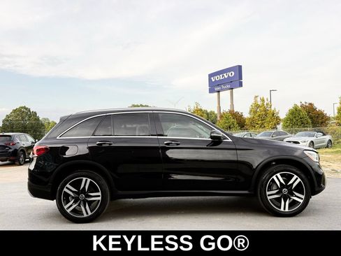 Used 2020 Mercedes-Benz GLC 300 4MATIC w/ Driver Assistance Package image 9