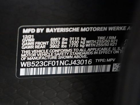 Used 2022 BMW iX xDrive50 w/ Premium Package image 11