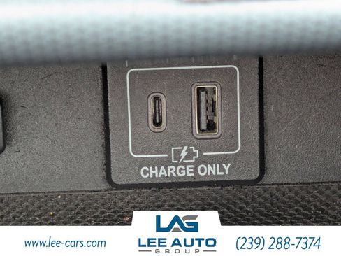 Used 2019 Nissan Pathfinder SL FWD image 28