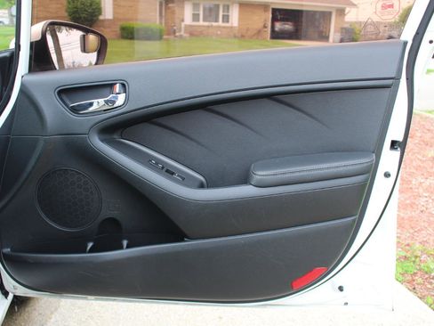 Used 2016 Kia Forte LX FWD image 31