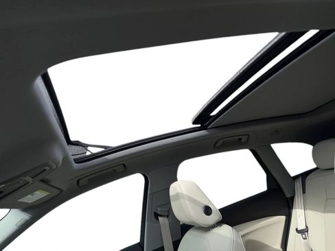 Certified 2025 Audi Q5 Premium w/ Convenience Package image 16