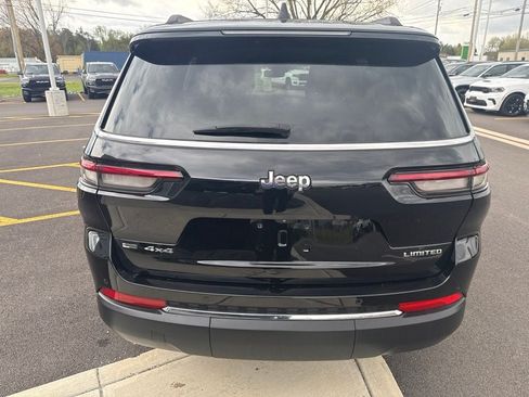 Used 2023 Jeep Grand Cherokee L Limited AWD/4WD image 7