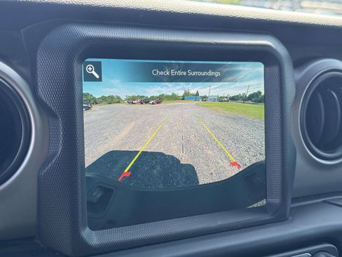 Used 2021 Jeep Gladiator Sport w/ Quick Order Package 24Q 80Th AWD/4WD image 5