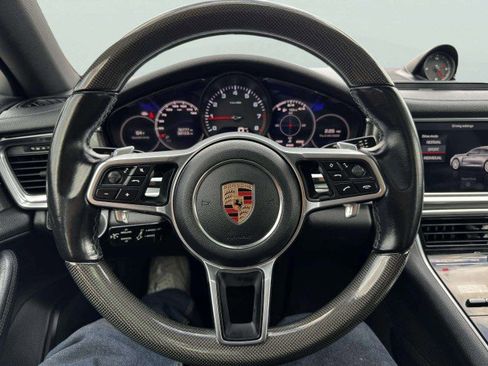 Used 2020 Porsche Panamera 4 image 42