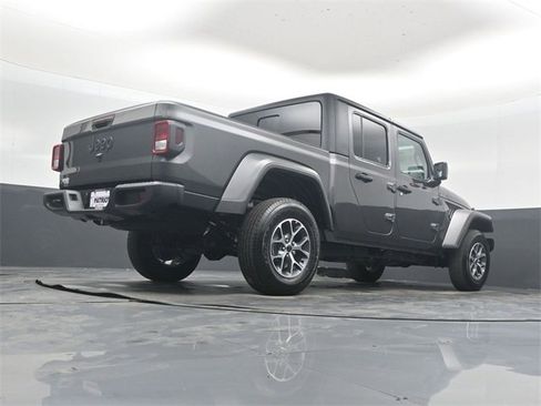 New 2025 Jeep Gladiator Sport image 39