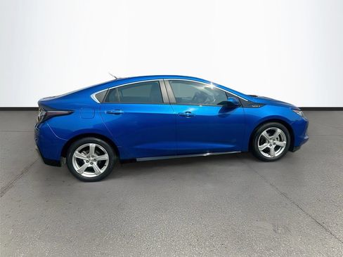 Used 2017 Chevrolet Volt LT w/ Comfort Package FWD image 8