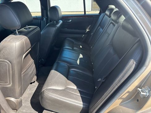 Used 2006 Cadillac DTS FWD image 25