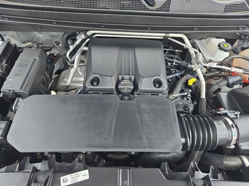 Used 2024 GMC Canyon AT4 image 14