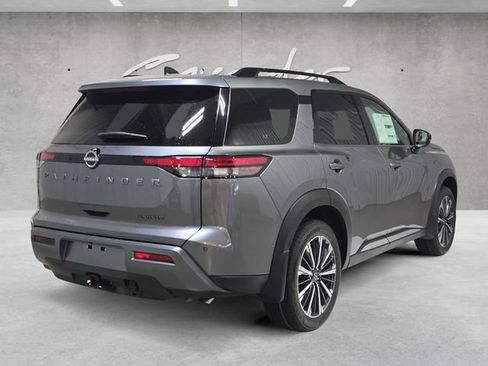 New 2026 Nissan Pathfinder Platinum FWD image 16