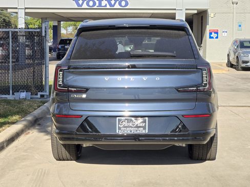 New 2025 Volvo EX90 Plus image 8