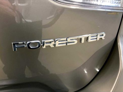 Used 2019 Subaru Forester Premium w/ All-Weather Package image 10