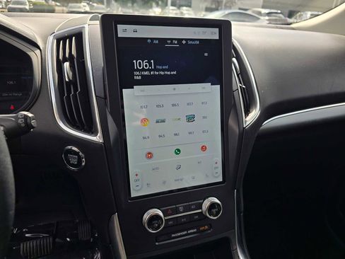 Used 2024 Ford Edge Titanium image 31