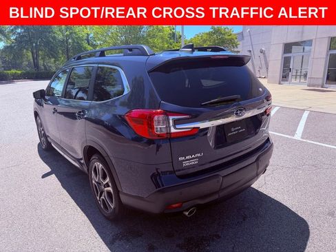 Used 2023 Subaru Ascent Limited w/ Technology Package AWD/4WD image 5