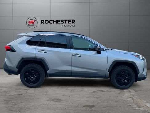 Used 2021 Toyota RAV4 LE AWD/4WD image 6