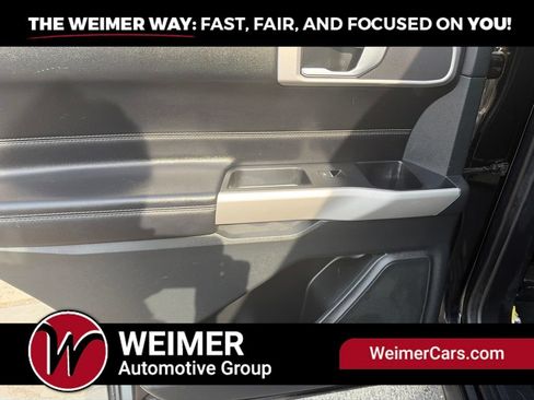 Used 2022 Ford Explorer XLT w/ Equipment Group 202A AWD/4WD image 12
