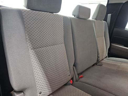 Used 2010 Toyota Tundra 4x4 Double Cab image 16