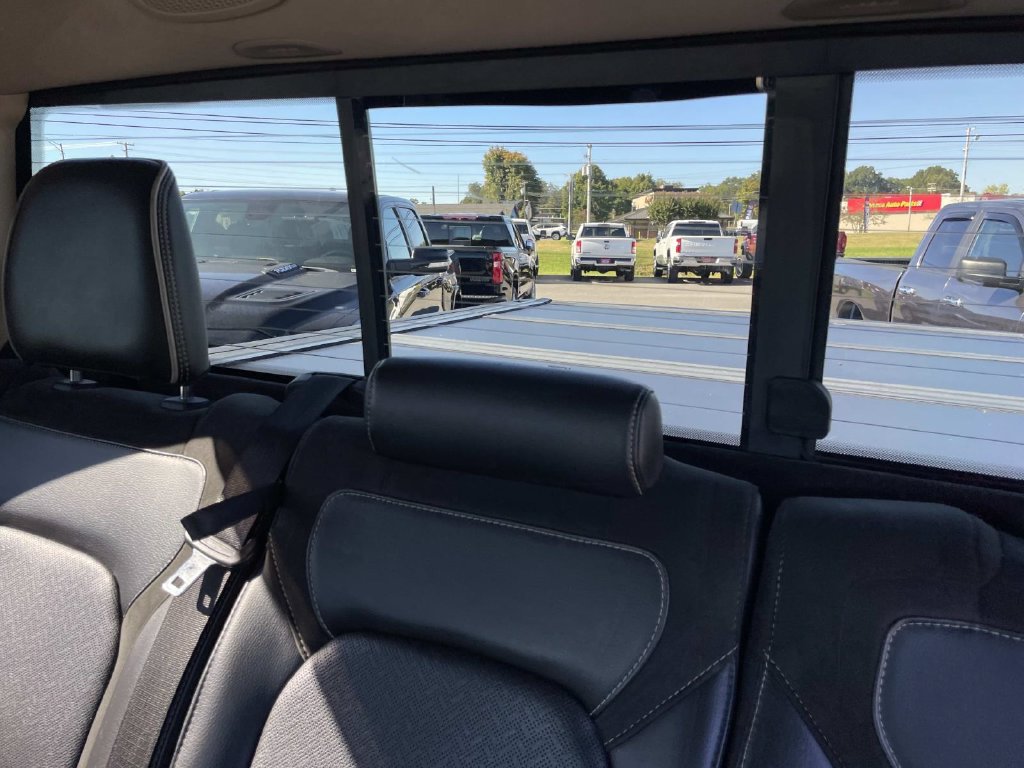 Used 2019 RAM 1500 Laramie AWD/4WD image 11