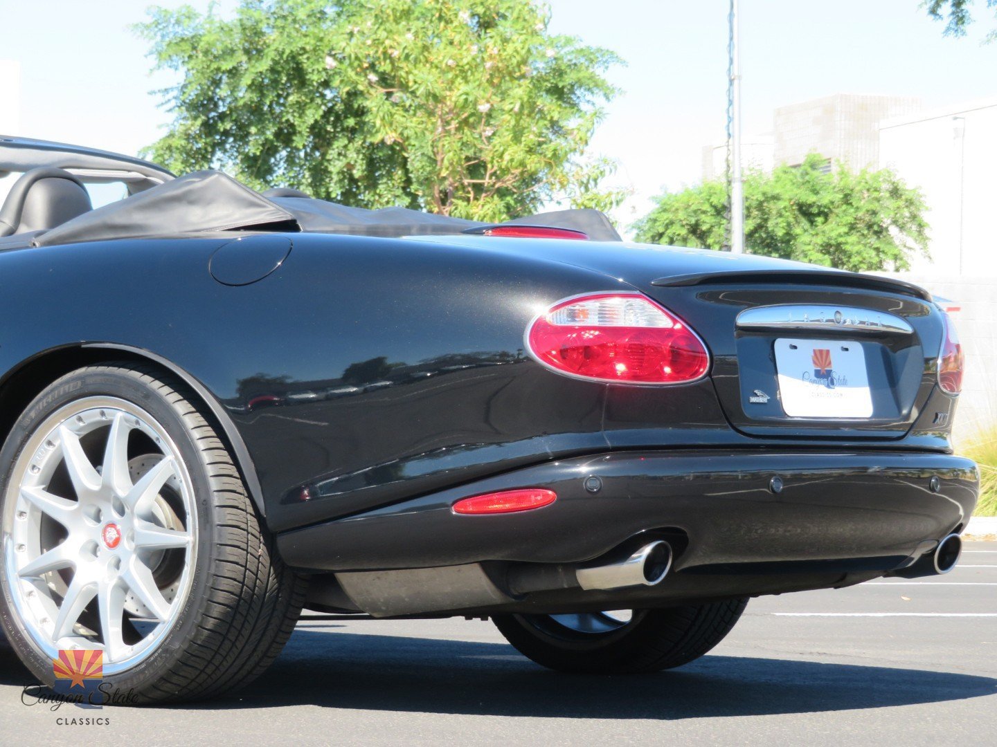 Used 2002 Jaguar XK8 Convertible RWD image 21
