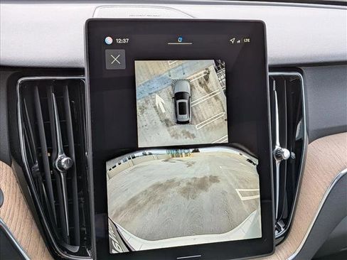 New 2026 Volvo XC60 B5 Plus w/ Protection Package Premier image 15