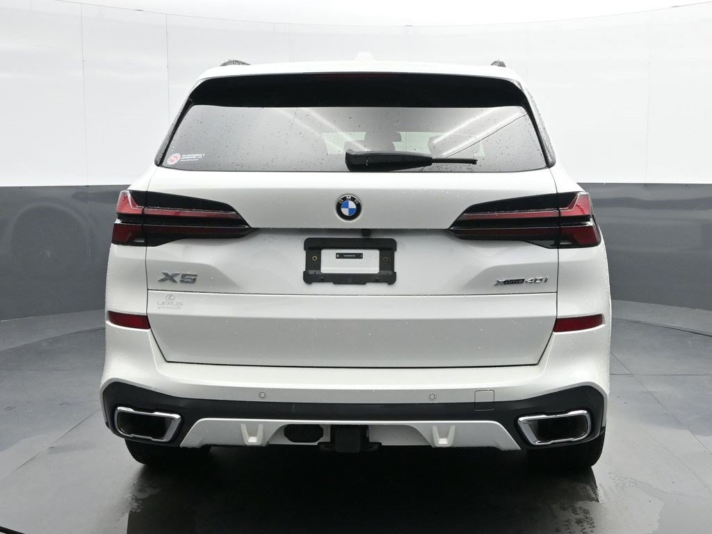 Used 2025 BMW X5 xDrive40i w/ M Sport Package AWD/4WD image 8