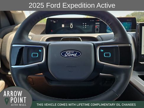 Used 2025 Ford Expedition Active RWD image 27