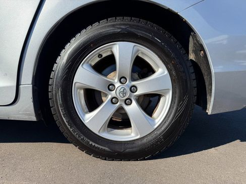 Used 2013 Toyota Sienna LE image 13