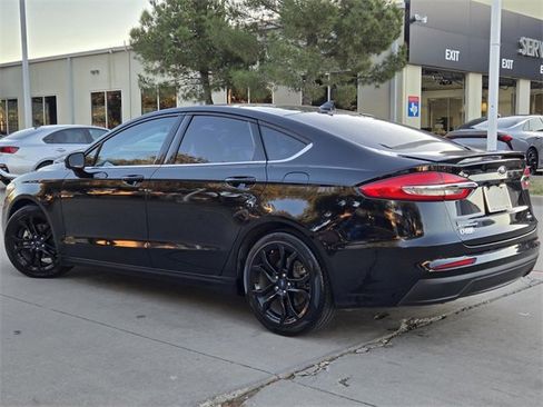 Used 2020 Ford Fusion SE w/ Equipment Group 151A image 3