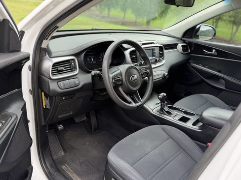 Used 2016 Kia Sorento LX AWD/4WD image 33