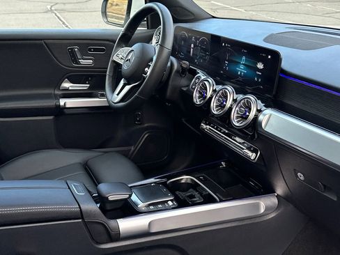 Used 2023 Mercedes-Benz GLB 250 GLB 250 image 16