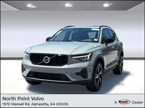 New 2026 Volvo XC40 B5 Core w/ Climate Package AWD/4WD image 1