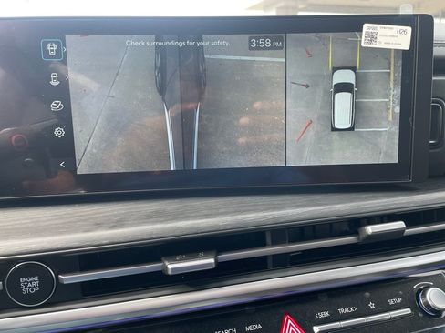 Used 2025 Hyundai Santa Fe Limited FWD image 25