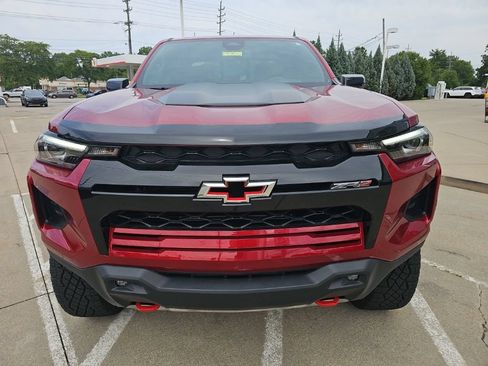 Used 2024 Chevrolet Colorado ZR2 AWD/4WD image 7