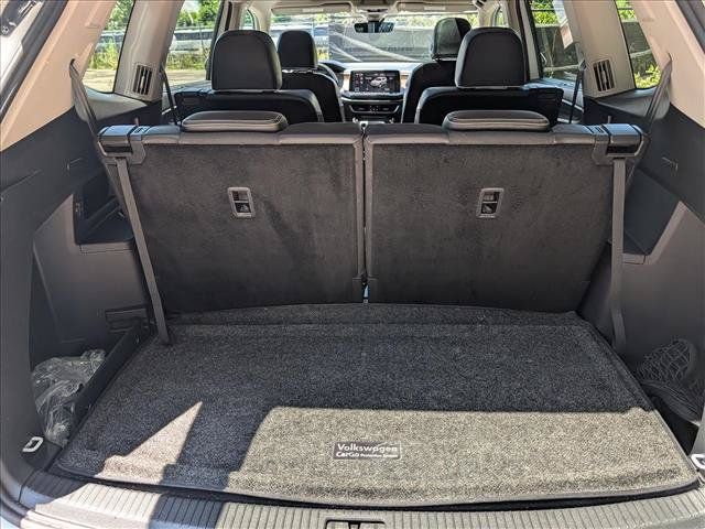 Certified 2024 Volkswagen Atlas SEL Premium R-Line AWD/4WD image 24