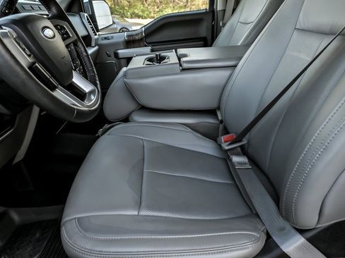 Used 2020 Ford F150 Lariat image 15