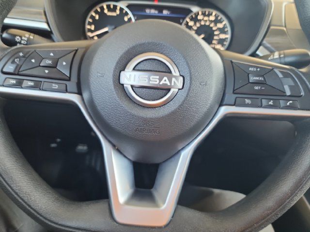 Used 2025 Nissan Altima 2.5 SV FWD image 16