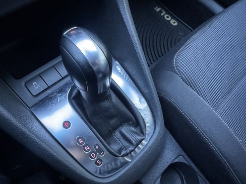 Used 2012 Volkswagen Golf 2.5L image 27