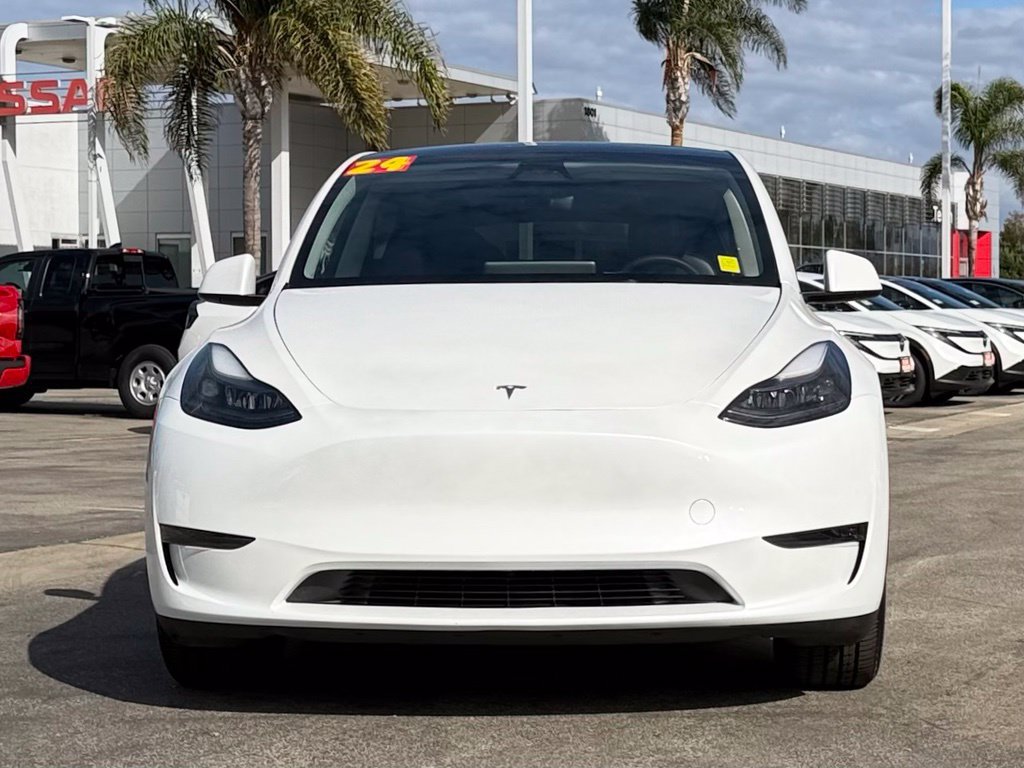 Used 2024 Tesla Model Y Long Range RWD image 3