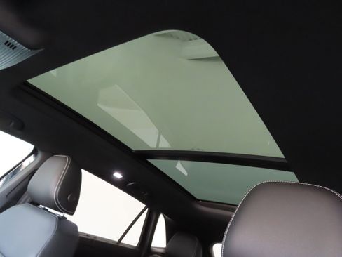 New 2026 Volkswagen Atlas Cross Sport SEL image 22