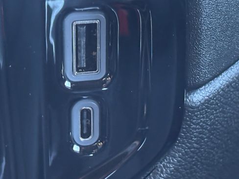 Used 2025 GMC Sierra 2500 SLT w/ Texas SLT Premium Package image 6