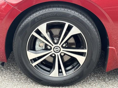 Used 2023 Nissan Sentra SV image 11