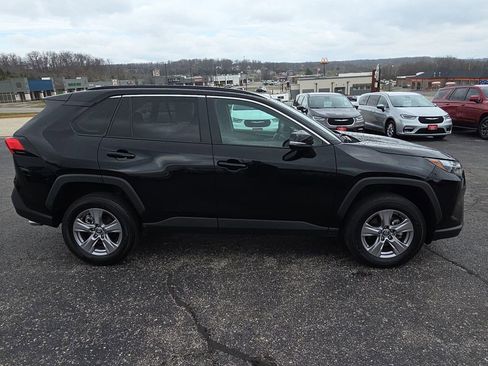 Used 2025 Toyota RAV4 XLE image 9