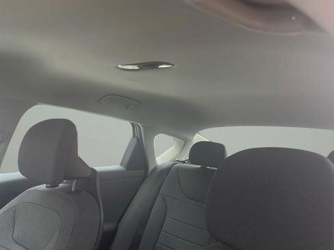 Used 2025 Kia K4 EX image 17