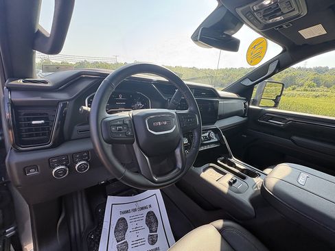 Used 2024 GMC Sierra 2500 AT4 w/ AT4 Preferred Package AWD/4WD image 29