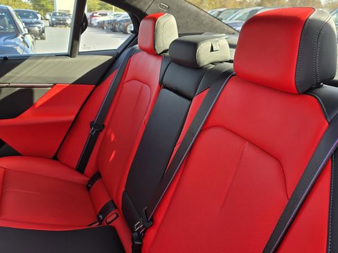 New 2026 BMW M5 w/ M Driver's Package image 12