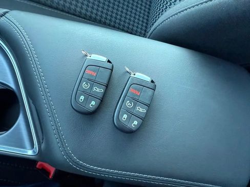 Used 2016 Dodge Challenger R/T w/ Driver Convenience Group image 34