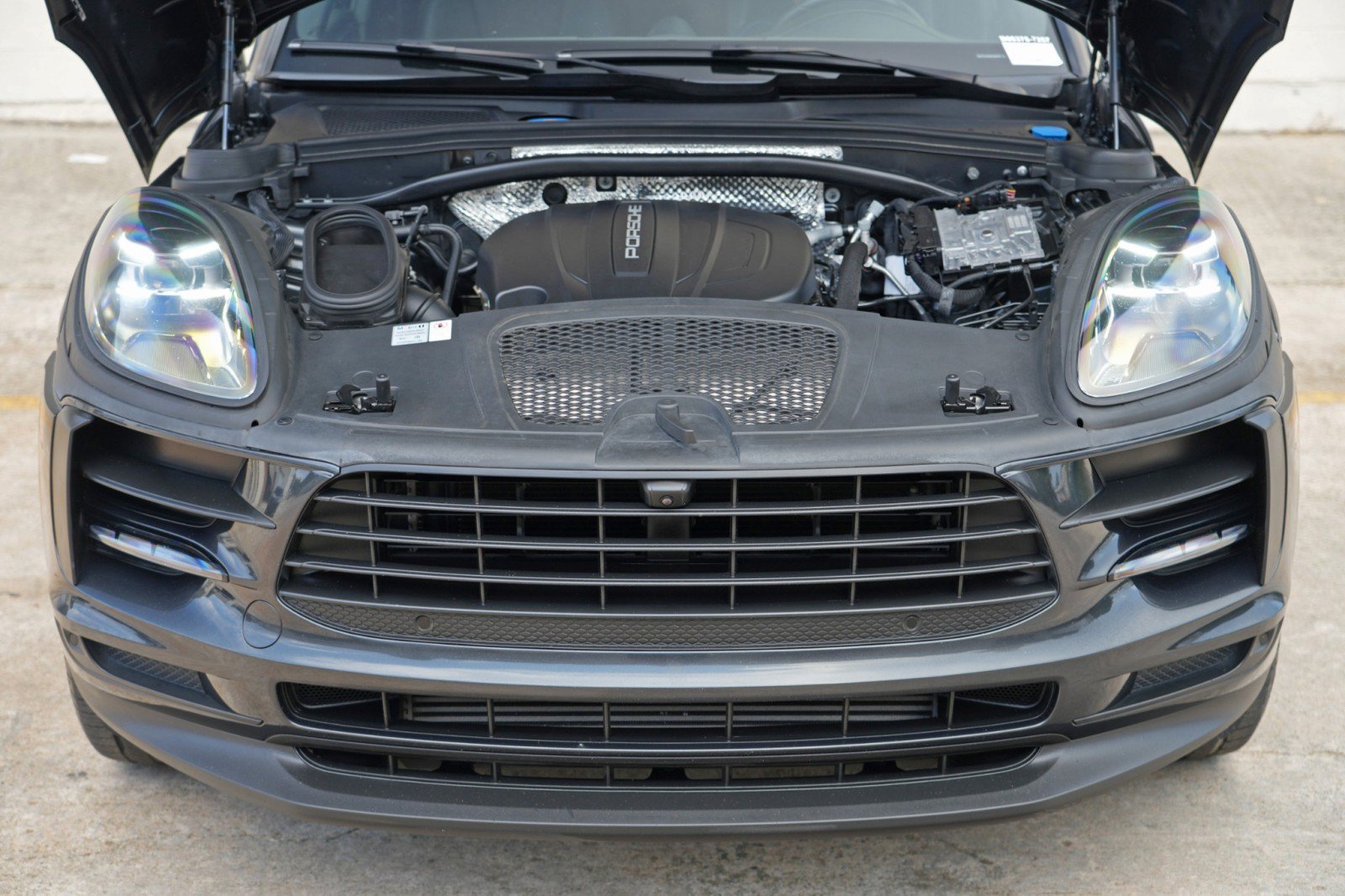 Used 2021 Porsche Macan AWD/4WD image 8