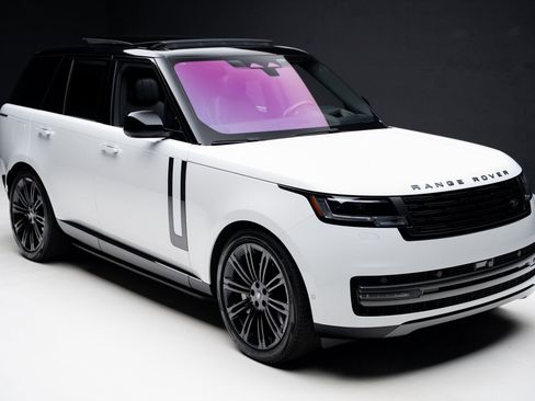 Used 2023 Land Rover Range Rover SE image 37