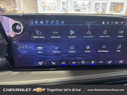 Certified 2025 Chevrolet Traverse LT w/ Driver Confidence Package image 15