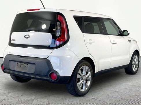 Used 2015 Kia Soul + FWD image 3